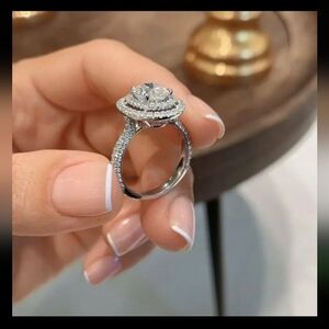 925 White Gold Halo Diamond Ring
